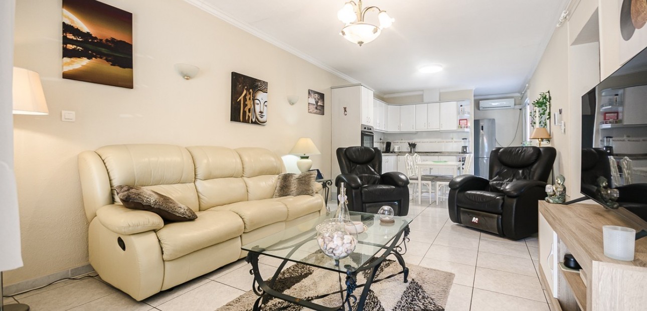 Herverkoop - House -
Torrevieja - Calas Blancas