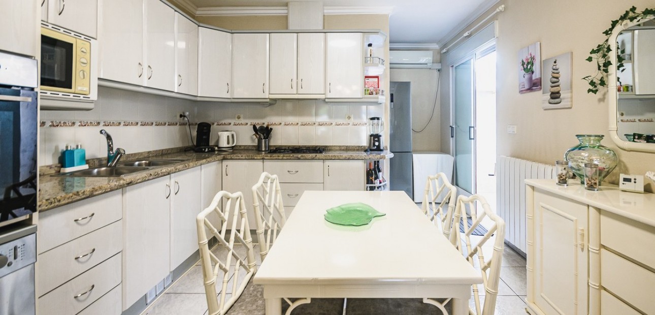 Herverkoop - House -
Torrevieja - Calas Blancas