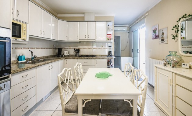 Herverkoop - House -
Torrevieja - Calas Blancas