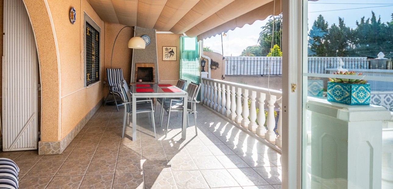 Herverkoop - House -
Torrevieja - Calas Blancas