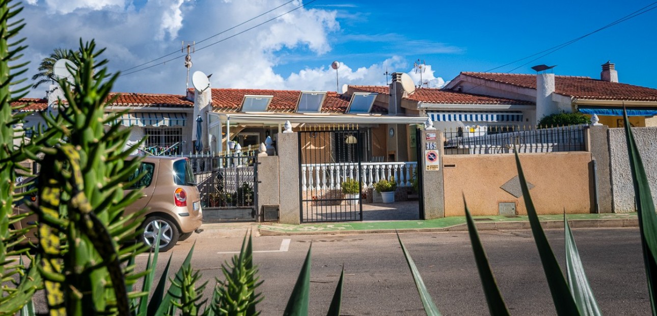 Herverkoop - House -
Torrevieja - Calas Blancas