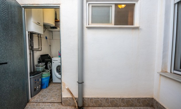 Herverkoop - House -
Torrevieja - Calas Blancas