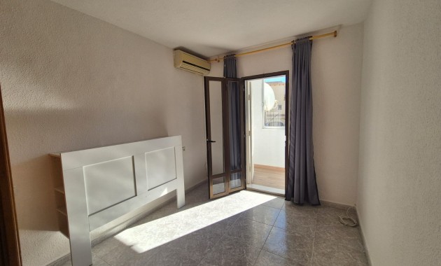 Herverkoop - House -
Torrevieja - LOS BALCONES - LOS ALTOS