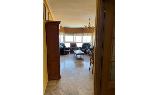 Herverkoop - Appartement / flat -
Torrevieja - Punta prima