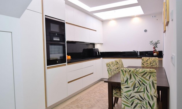 Herverkoop - duplex -
Torrevieja - La Siesta - El Salado - Torreta