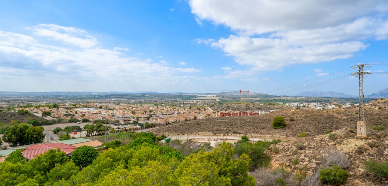 Herverkoop - Herenhuis -
Ciudad Quesada - Ciudad Quesada - Town