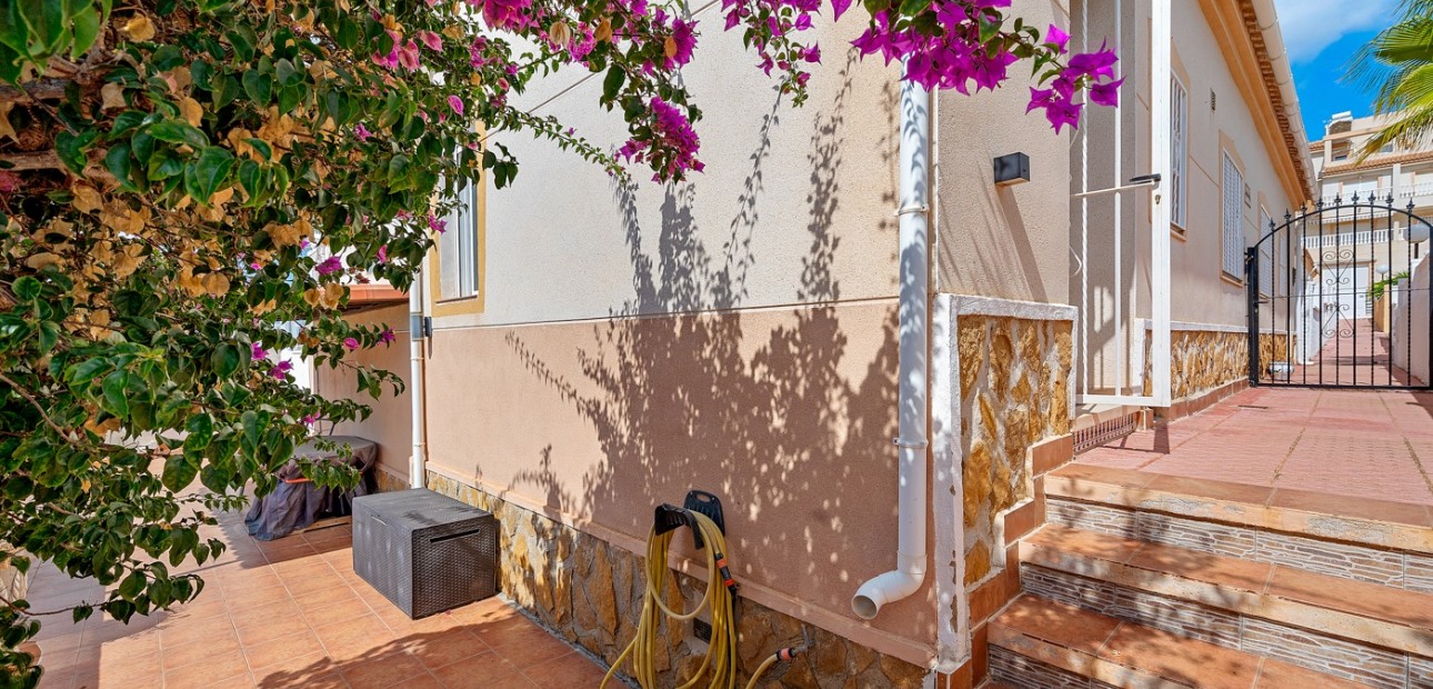 Herverkoop - Herenhuis -
Ciudad Quesada - Ciudad Quesada - Town