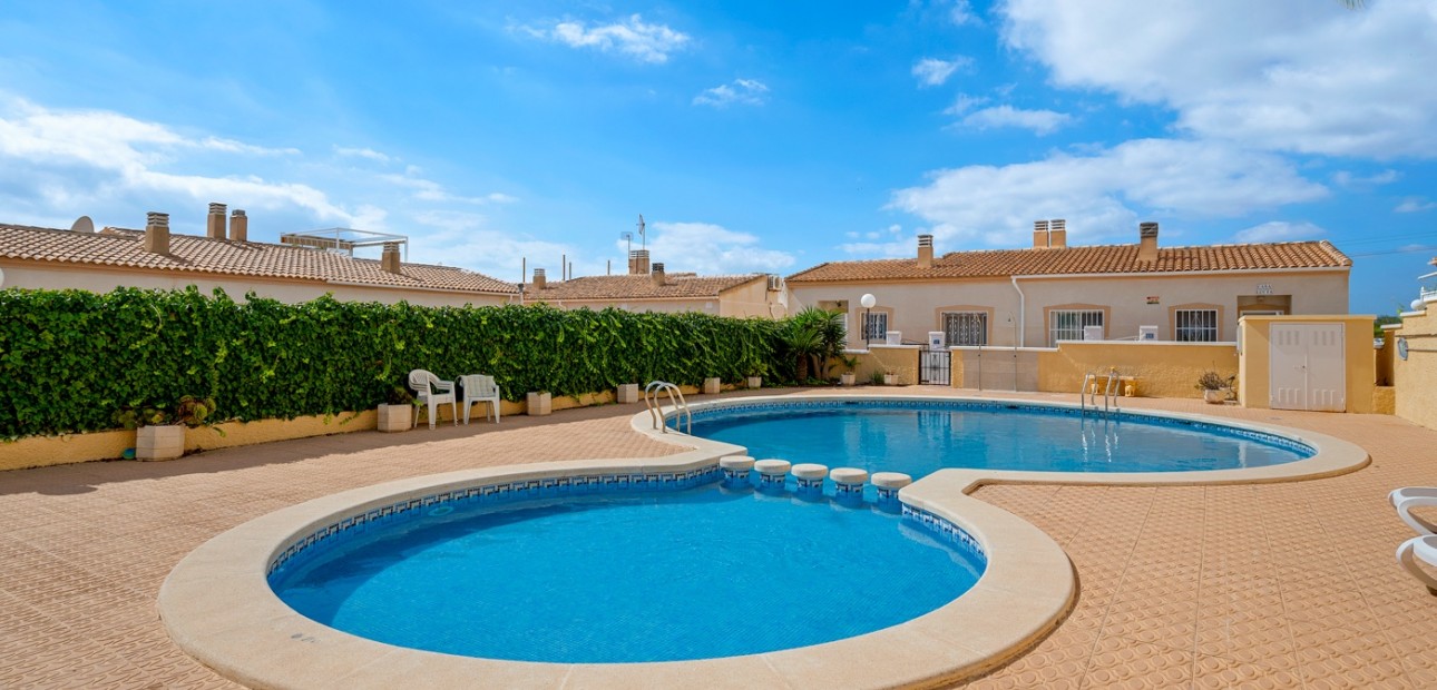 Herverkoop - Herenhuis -
Ciudad Quesada - Ciudad Quesada - Town