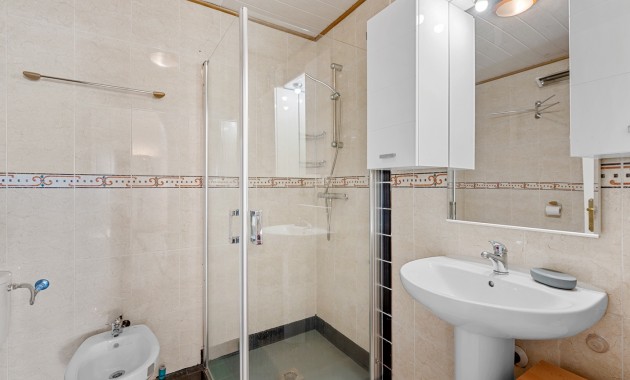 Herverkoop - Herenhuis -
Ciudad Quesada - Ciudad Quesada - Town