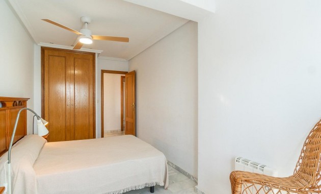 Sale - Villa -
Torrevieja - La Mata