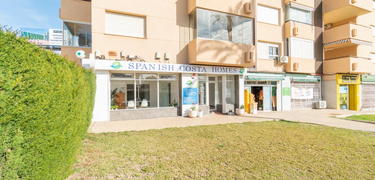 Verhuur - Commercial Unit -
Orihuela Costa - La Zenia
