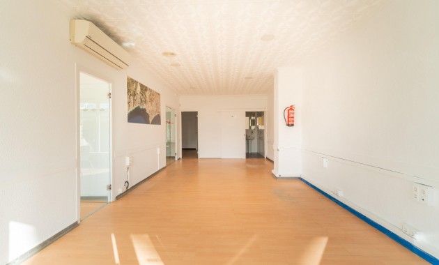 Verhuur - Commercial Unit -
Orihuela Costa - La Zenia