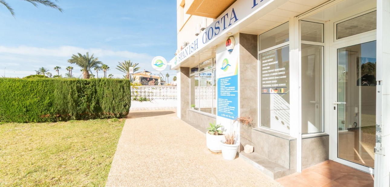 Verhuur - Commercial Unit -
Orihuela Costa - La Zenia