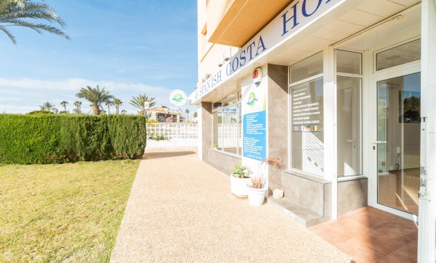 Verhuur - Commercial Unit -
Orihuela Costa - La Zenia