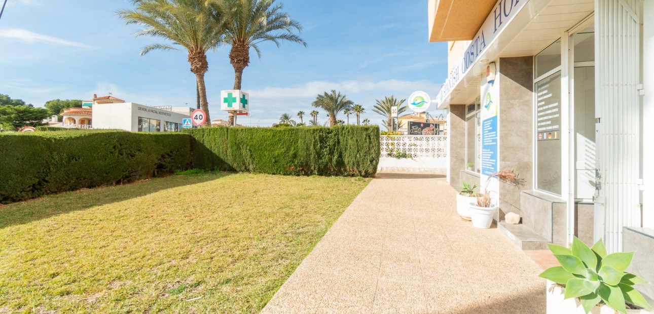 Verhuur - Commercial Unit -
Orihuela Costa - La Zenia