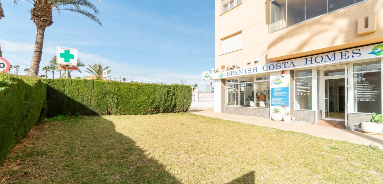 Verhuur - Commercial Unit -
Orihuela Costa - La Zenia