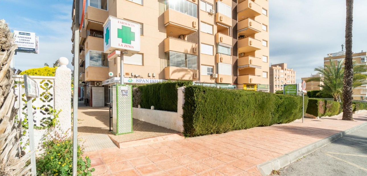 Verhuur - Commercial Unit -
Orihuela Costa - La Zenia