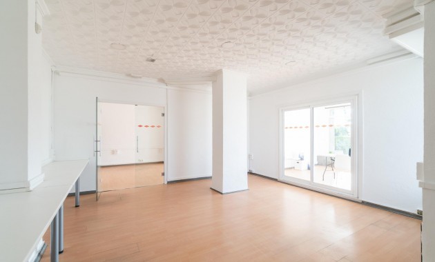 Verhuur - Commercial Unit -
Orihuela Costa - La Zenia