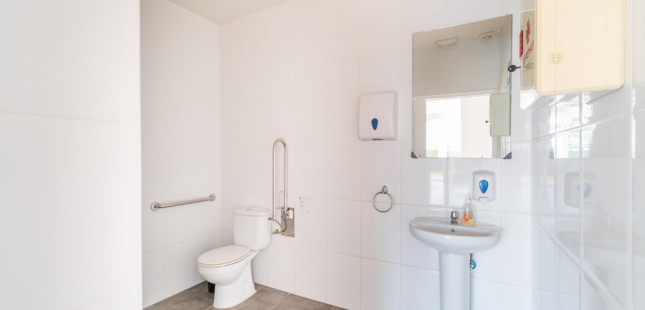 Verhuur - Commercial Unit -
Orihuela Costa - La Zenia