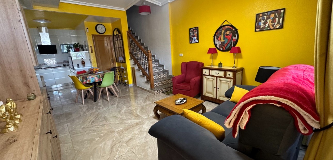 Herverkoop - Herenhuis -
Bigastro