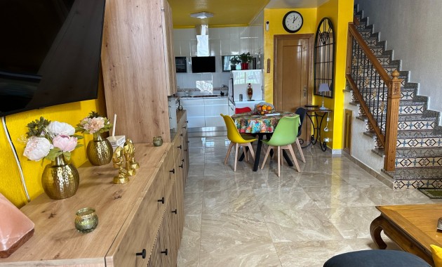 Herverkoop - Herenhuis -
Bigastro