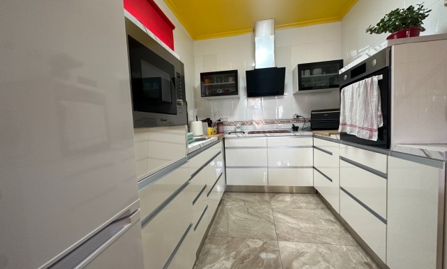 Herverkoop - Herenhuis -
Bigastro