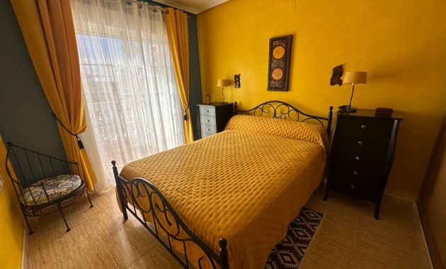 Herverkoop - Herenhuis -
Bigastro