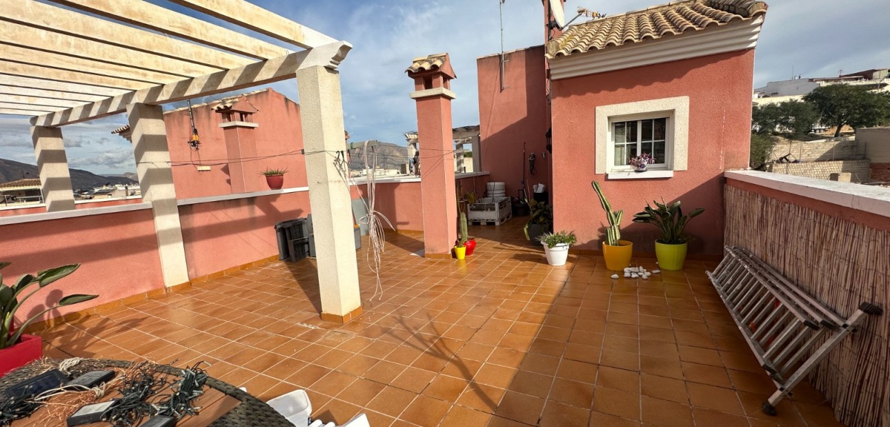 Herverkoop - Herenhuis -
Bigastro