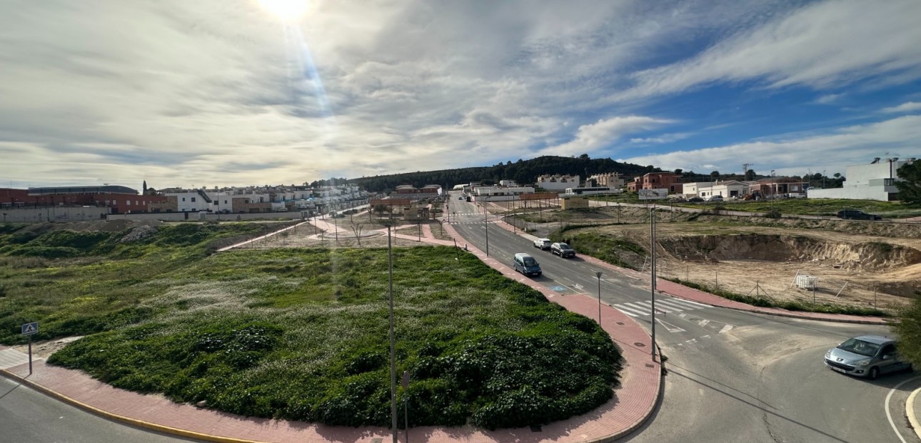 Herverkoop - Herenhuis -
Bigastro