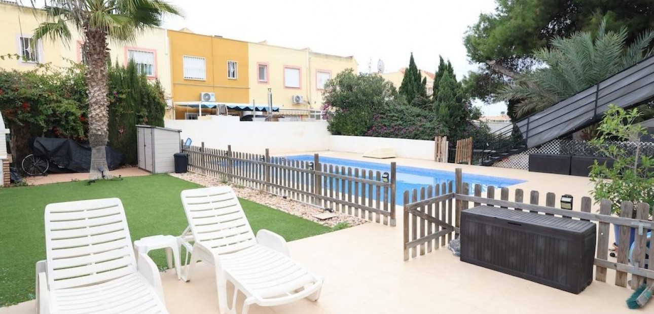 Herverkoop - Bungalow -
Orihuela Costa - La Regia