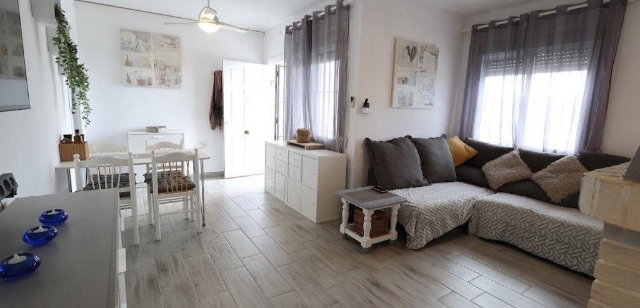 Herverkoop - Bungalow -
Orihuela Costa - La Regia