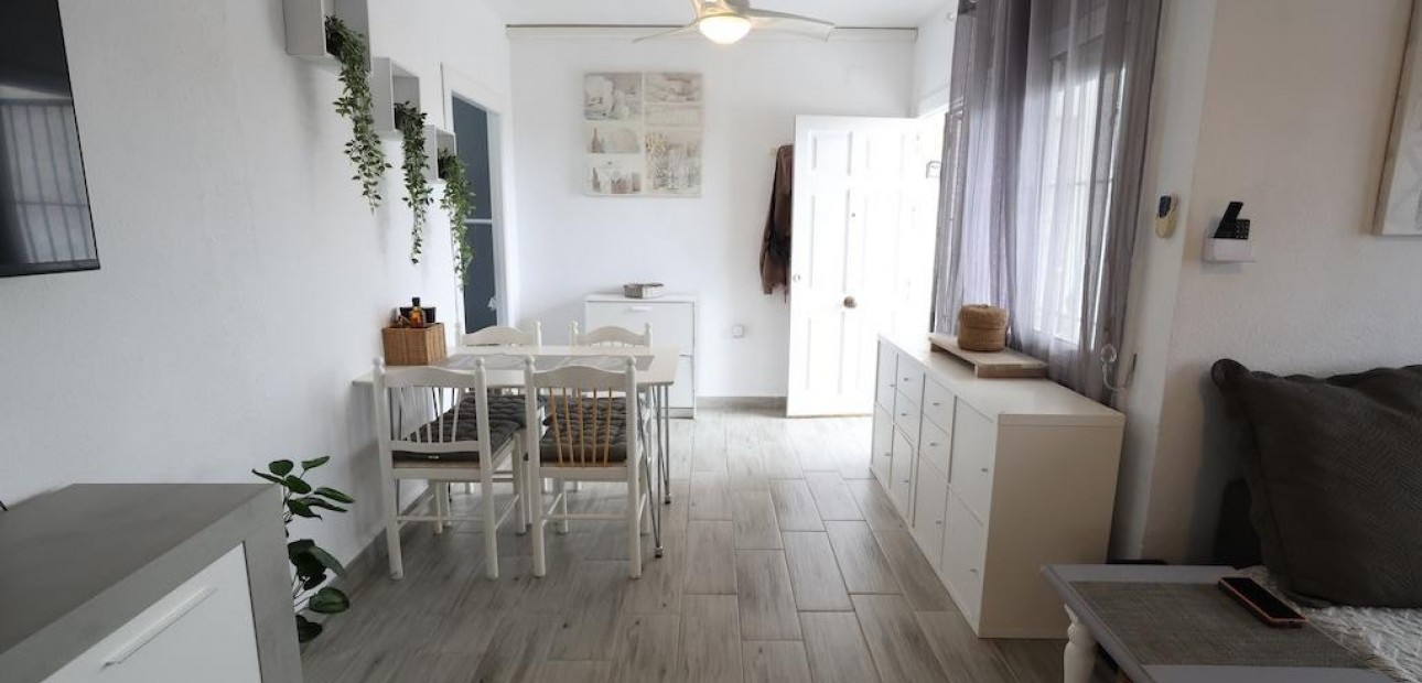 Herverkoop - Bungalow -
Orihuela Costa - La Regia