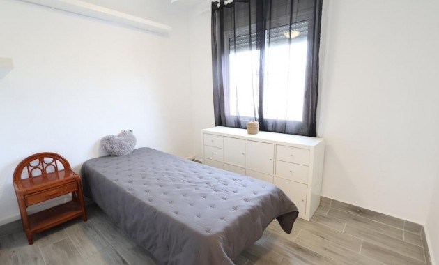 Herverkoop - Bungalow -
Orihuela Costa - La Regia