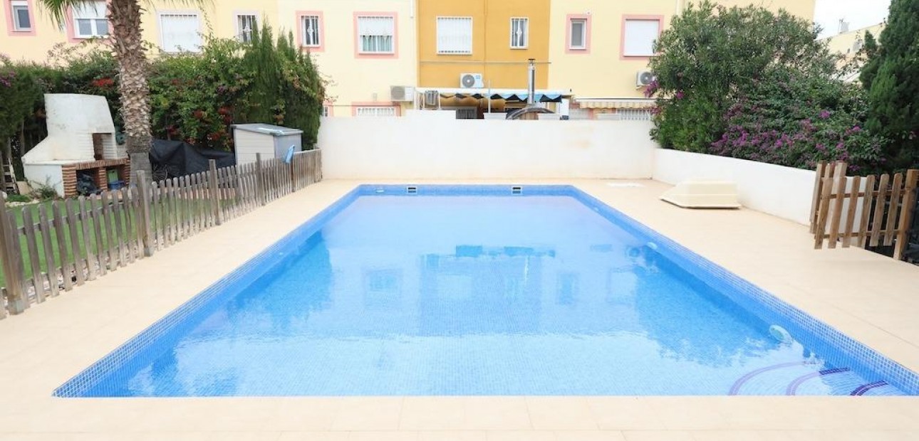 Herverkoop - Bungalow -
Orihuela Costa - La Regia