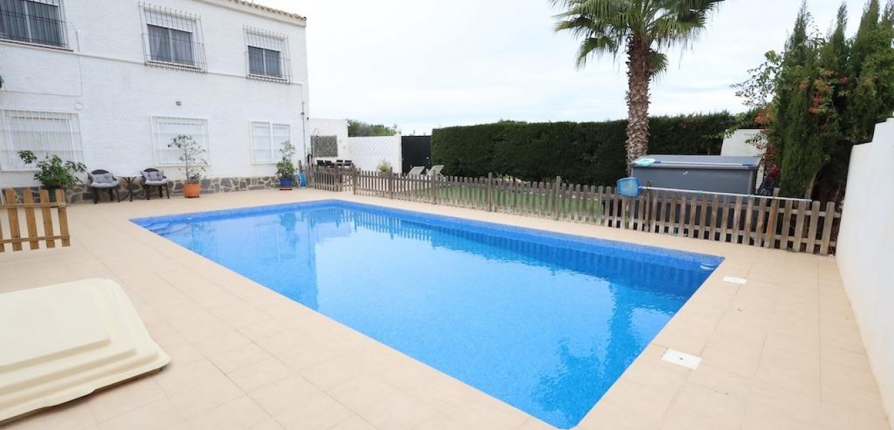 Herverkoop - Bungalow -
Orihuela Costa - La Regia