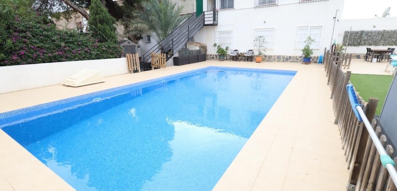 Herverkoop - Bungalow -
Orihuela Costa - La Regia