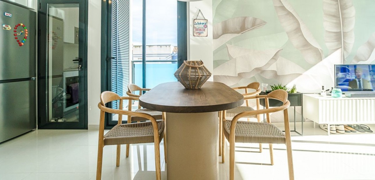 Herverkoop - Appartement / flat -
Torrevieja - Calas Blancas