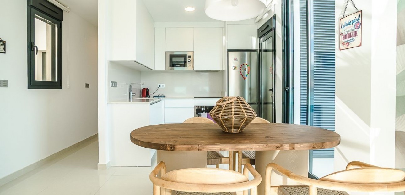 Herverkoop - Appartement / flat -
Torrevieja - Calas Blancas