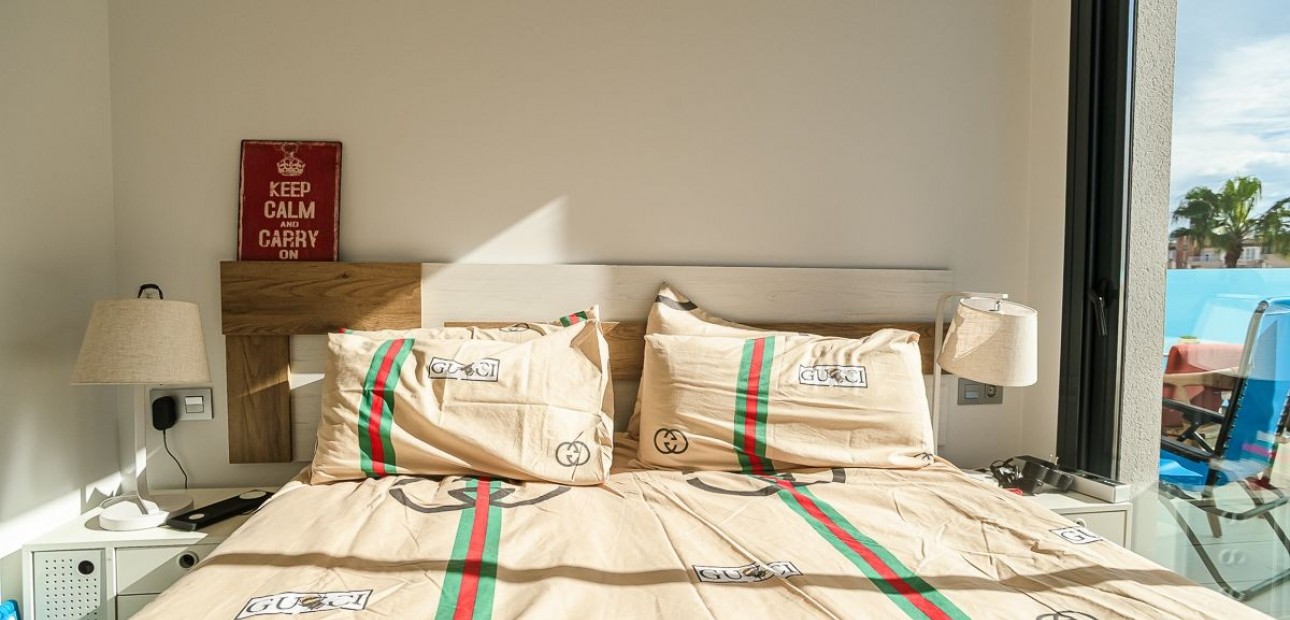 Herverkoop - Appartement / flat -
Torrevieja - Calas Blancas