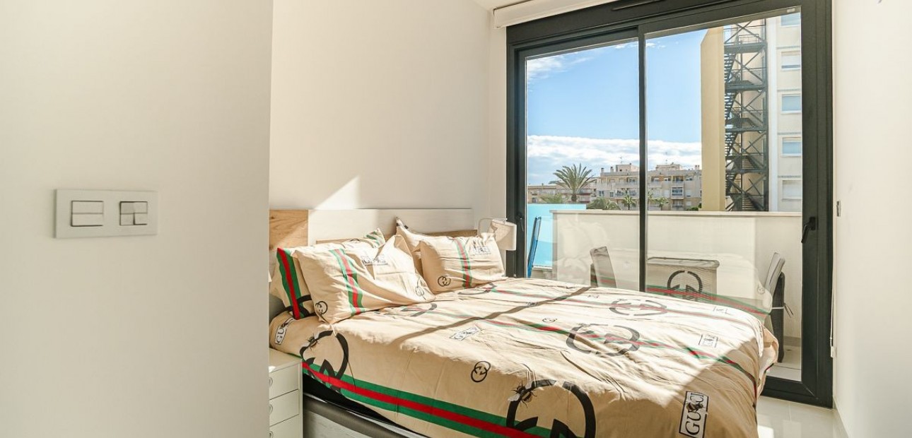 Herverkoop - Appartement / flat -
Torrevieja - Calas Blancas