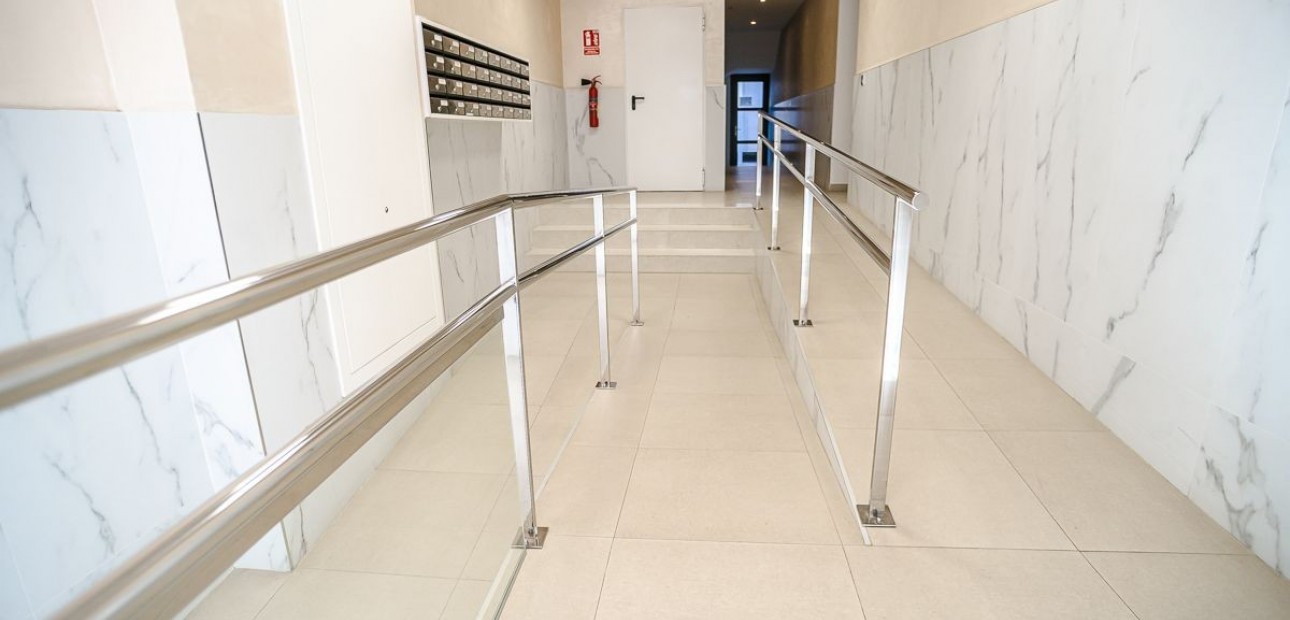 Herverkoop - Appartement / flat -
Torrevieja - Calas Blancas