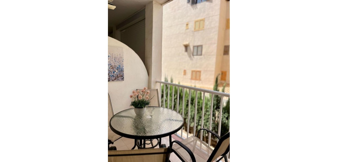 Herverkoop - Appartement / flat -
Torrevieja - Torrejón