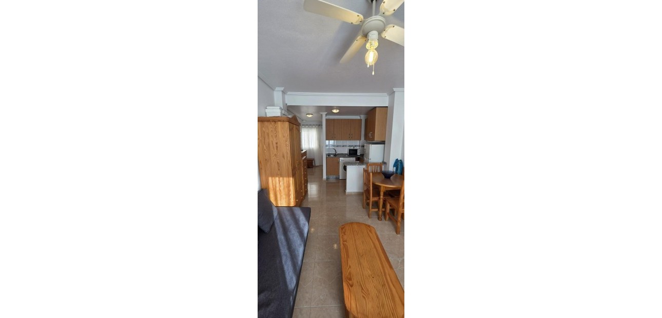 Herverkoop - Studio -
Torrevieja - torrevieja