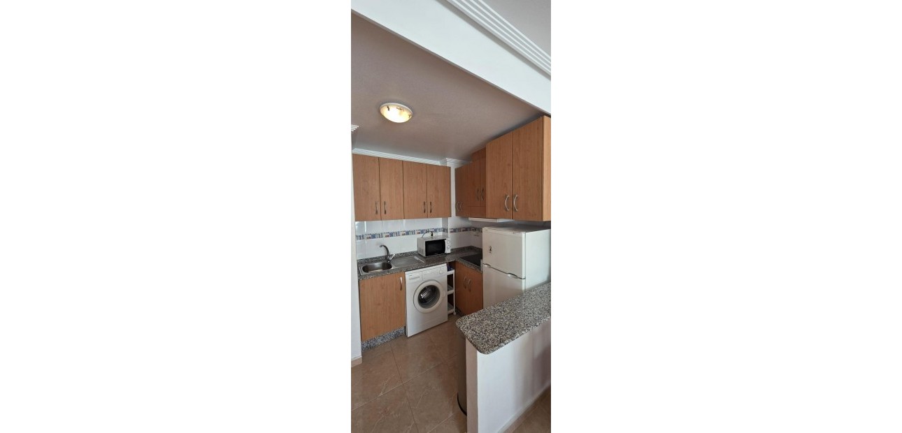 Herverkoop - Studio -
Torrevieja - torrevieja