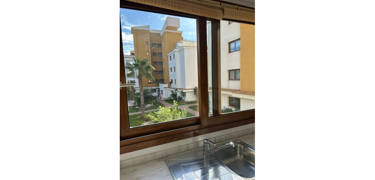 Herverkoop - Appartement / flat -
Torrevieja - Punta prima