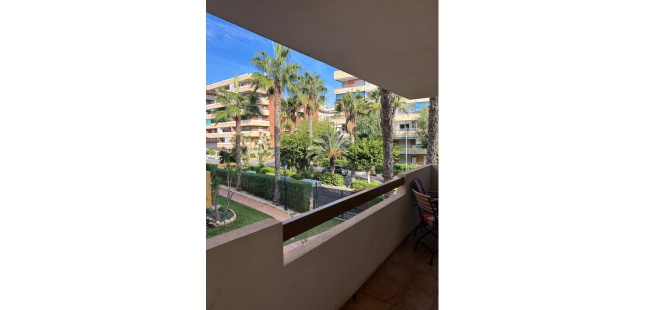 Herverkoop - Appartement / flat -
Torrevieja - Punta prima