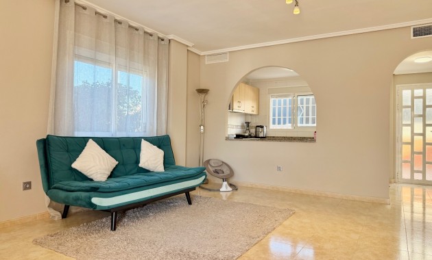 Herverkoop - Semi Detached Villa -
Ciudad Quesada - Doña Pepa