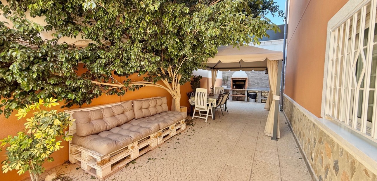 Herverkoop - Semi Detached Villa -
Ciudad Quesada - Doña Pepa