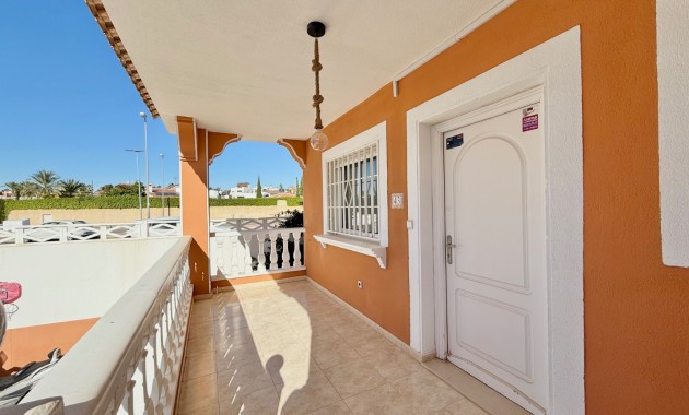 Herverkoop - Semi Detached Villa -
Ciudad Quesada - Doña Pepa