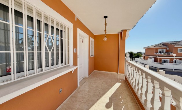 Herverkoop - Semi Detached Villa -
Ciudad Quesada - Doña Pepa